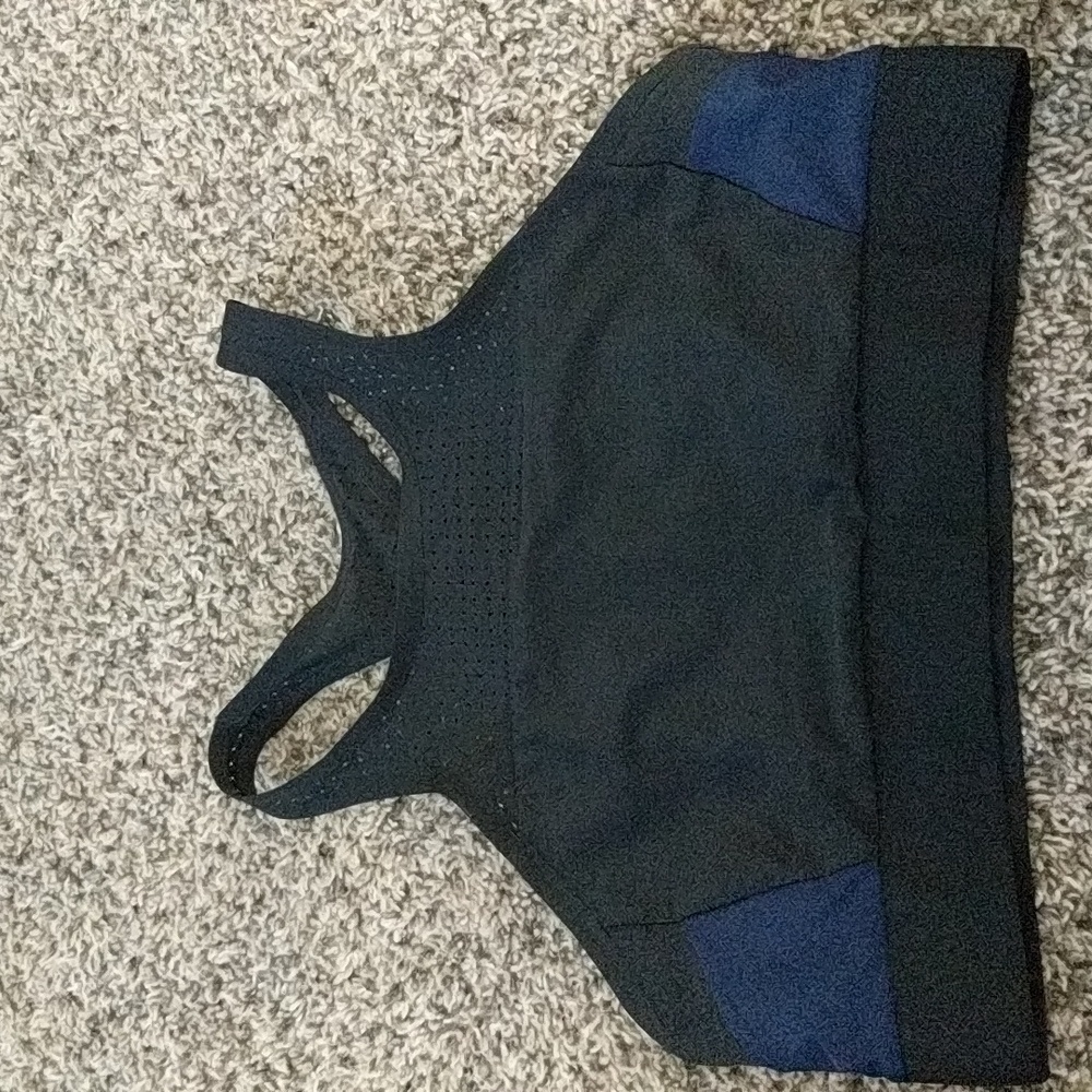LIKE NEW Athleta High Moon High Neck Halter Black Sport Bra Size XXS